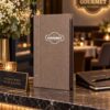 Classic Line – braon meni sa metalnim detaljima
